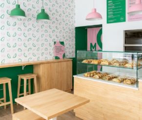 Restaurant inside showcase 3